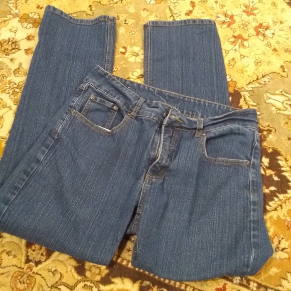 BUNDLE OF WOMANS JEANS/CAPRIS - Picture 5 of 7